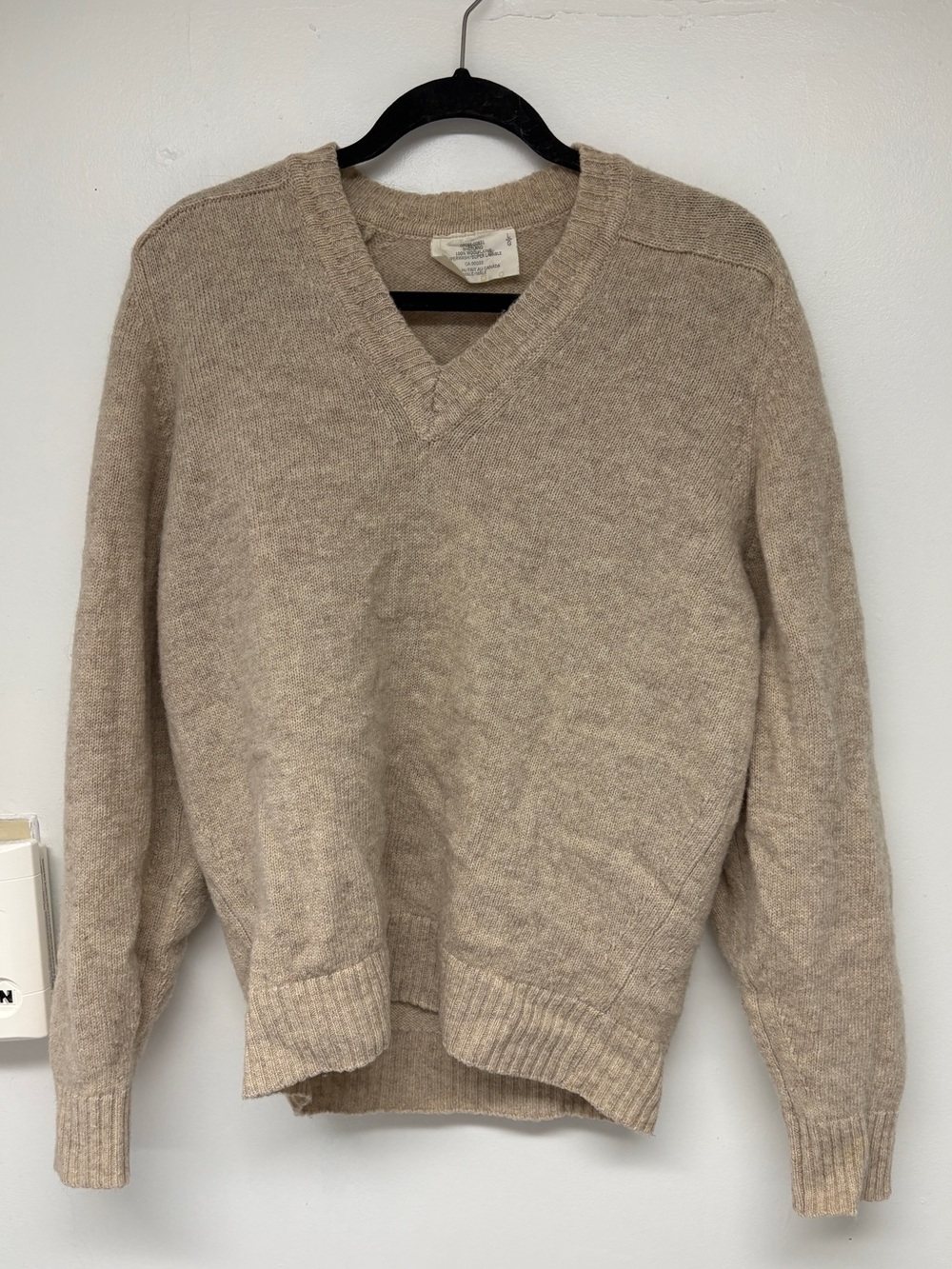 Vintage Oatmeal V Neck Knit Pullover 100% Shetland Wool